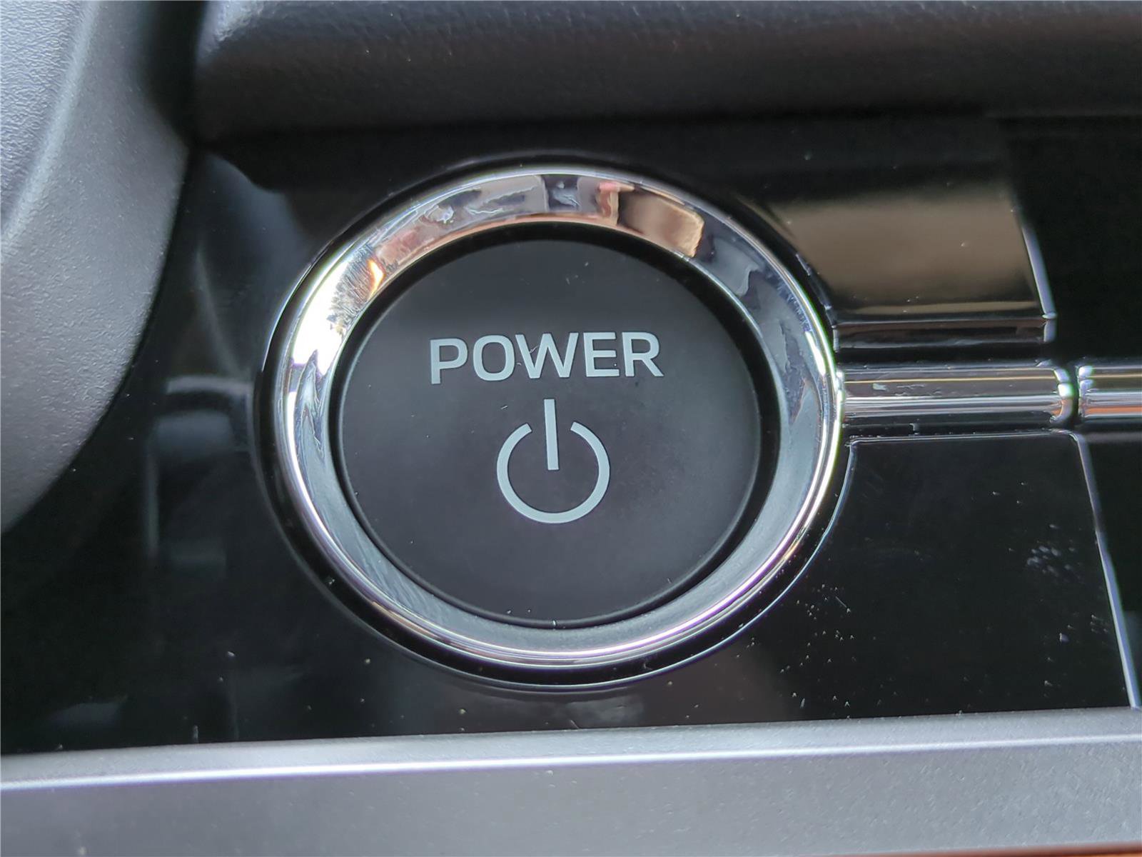 New 2025 Mitsubishi Outlander SEL image 35