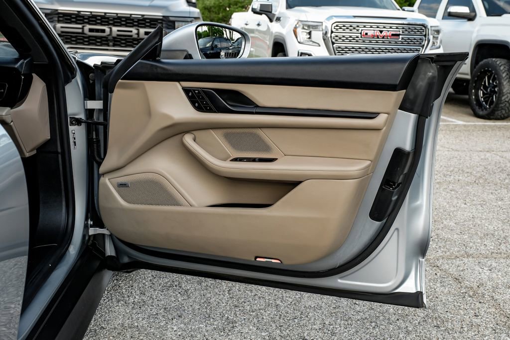 Used 2022 Porsche Taycan image 45