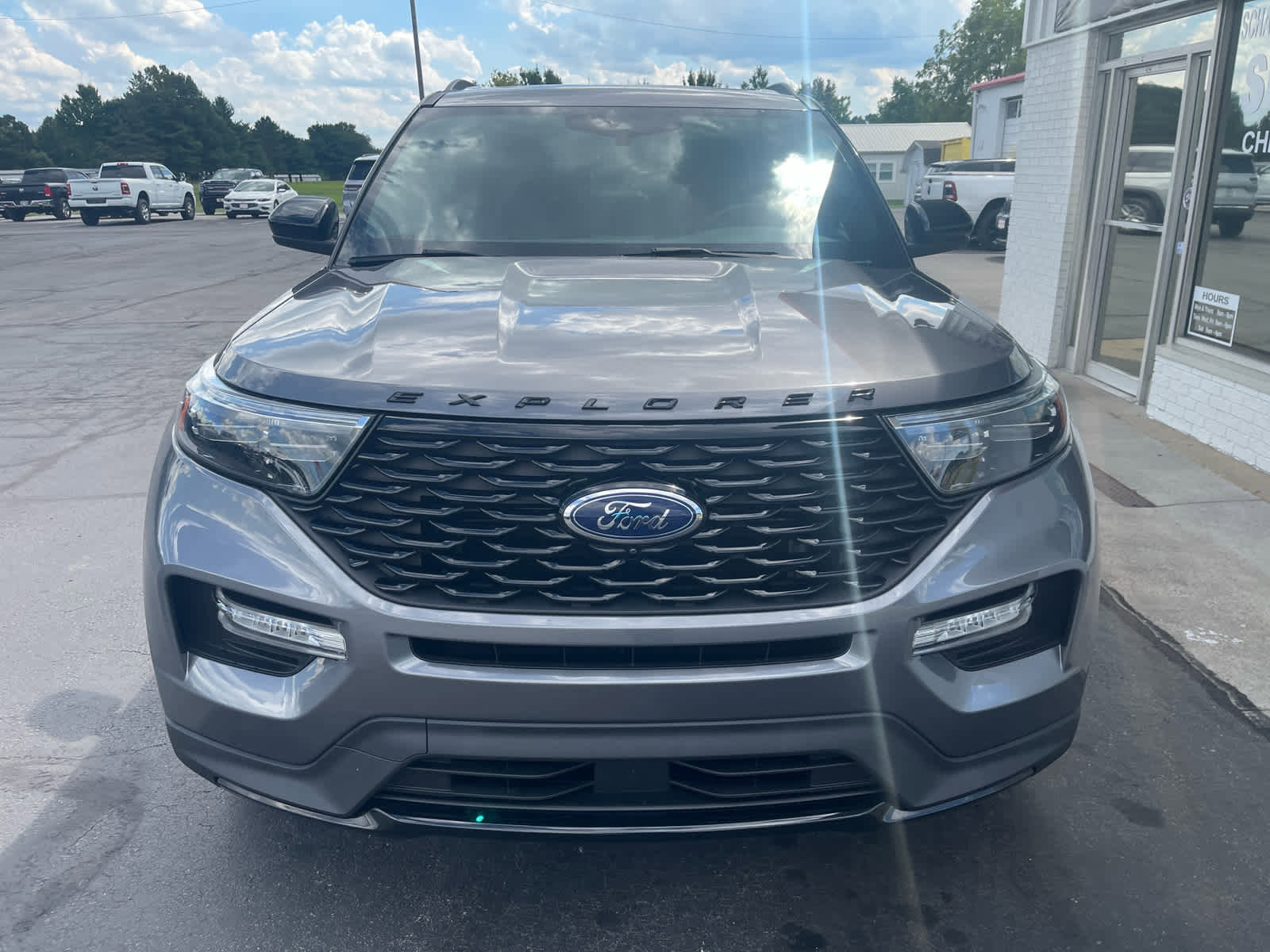 Used 2022 Ford Explorer ST-Line image 8