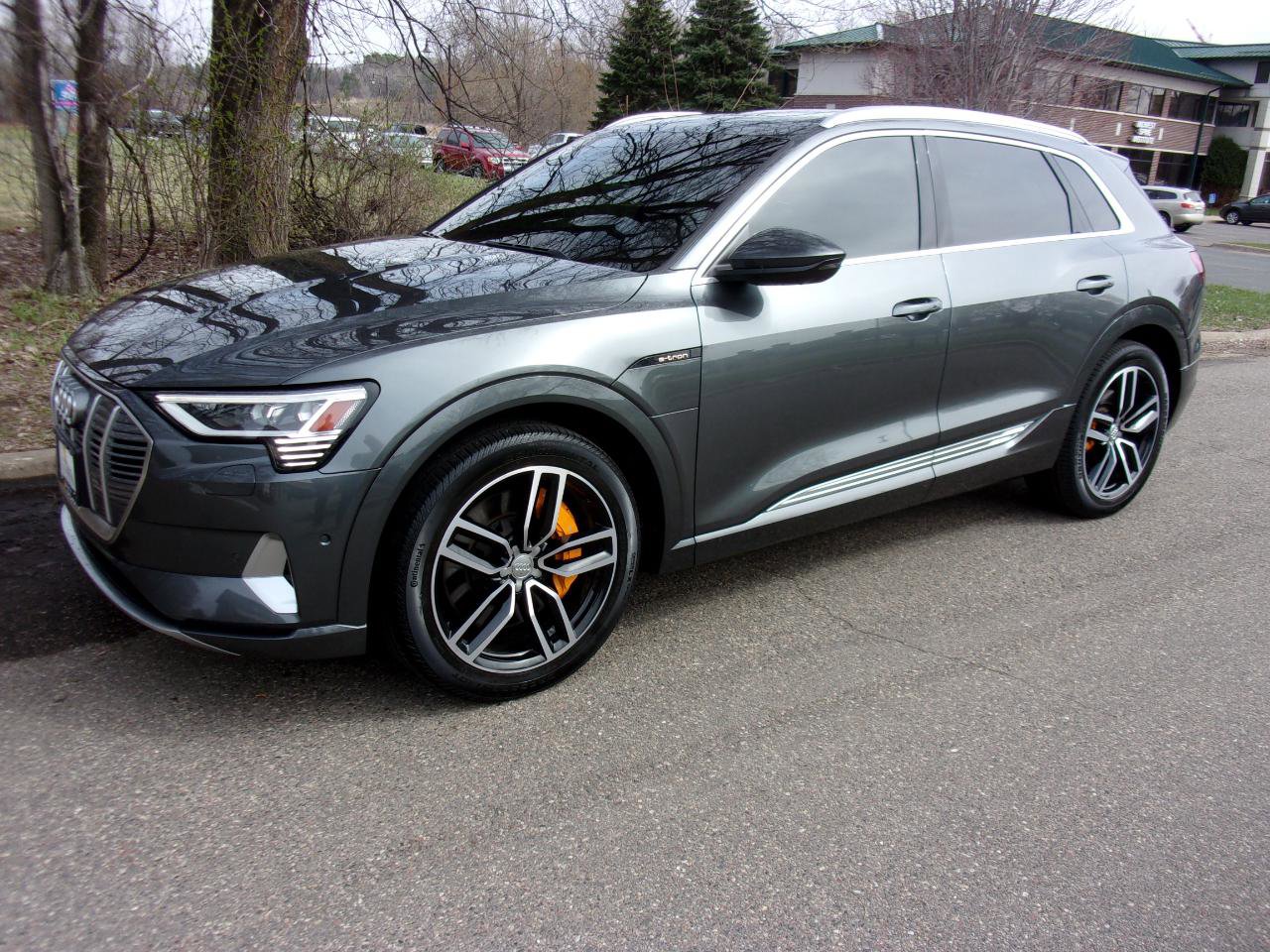 Used 2019 Audi e-tron Prestige w/ Prestige Package AWD/4WD image 1