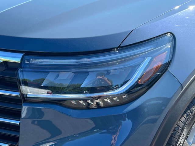Used 2026 Ford Explorer Active AWD/4WD image 10
