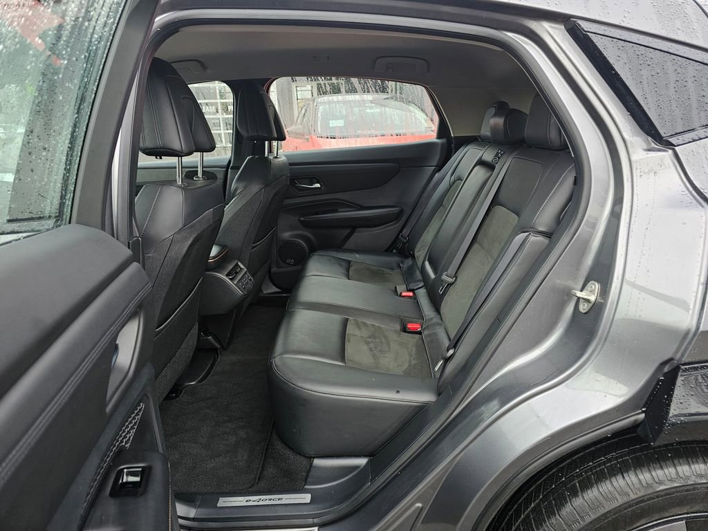 Used 2024 Nissan Ariya AWD image 11