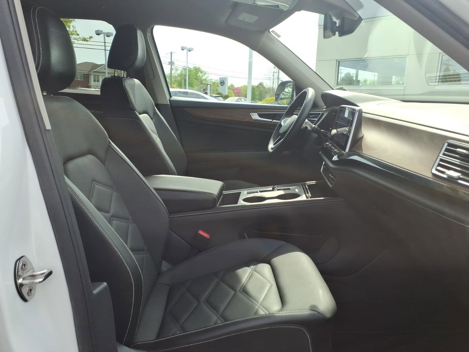 Certified 2024 Volkswagen Atlas SE AWD/4WD image 10