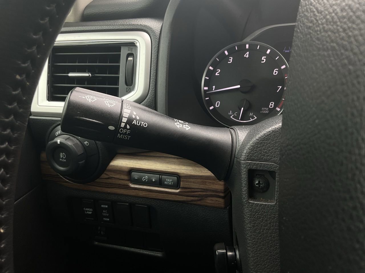 Used 2020 Nissan Titan SL w/ Moonroof Package RWD image 37