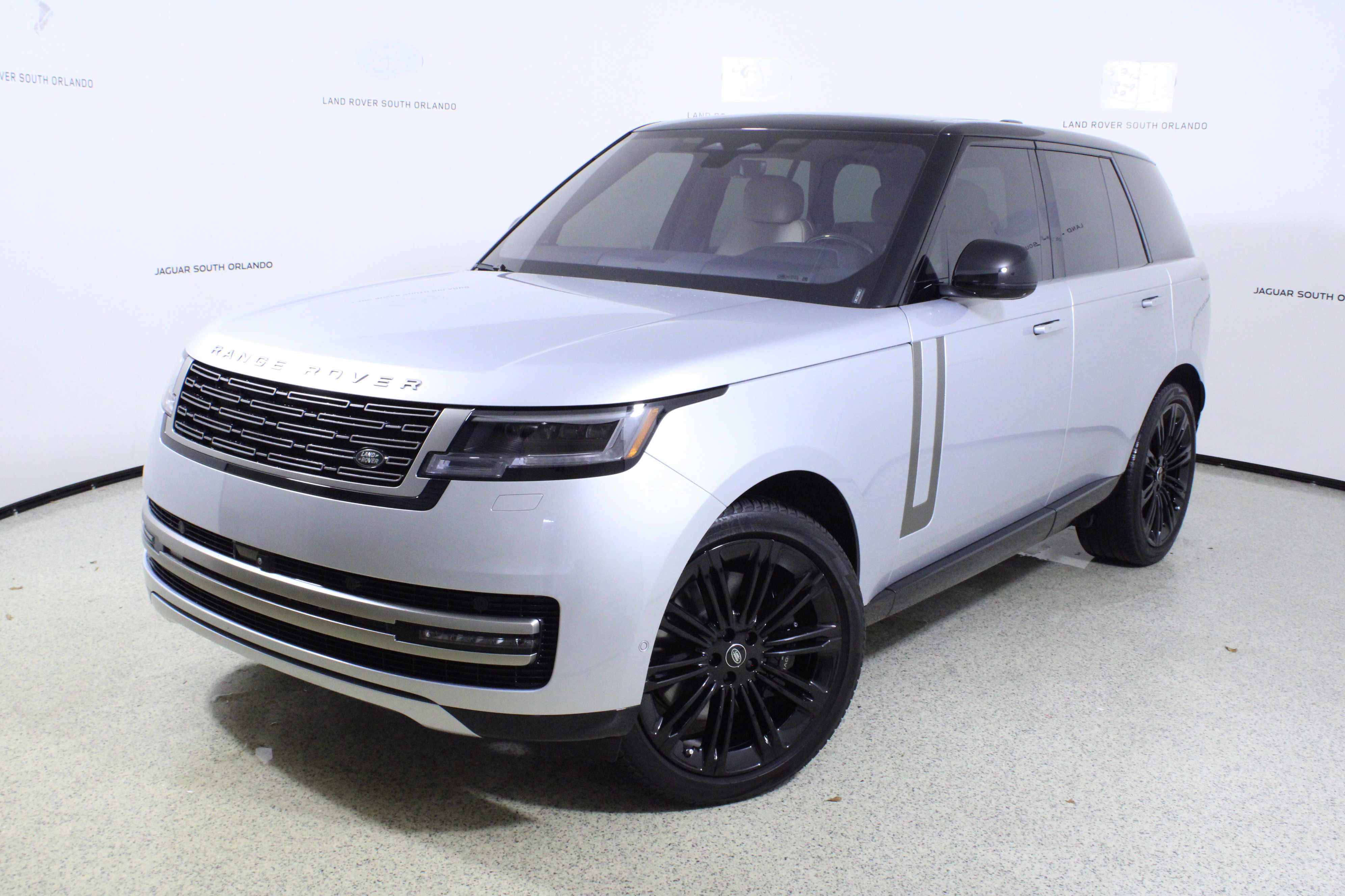 Used 2023 Land Rover Range Rover SE