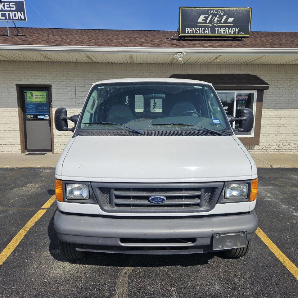 Used 2007 Ford E-350 and Econoline 350 Super Duty RWD image 3