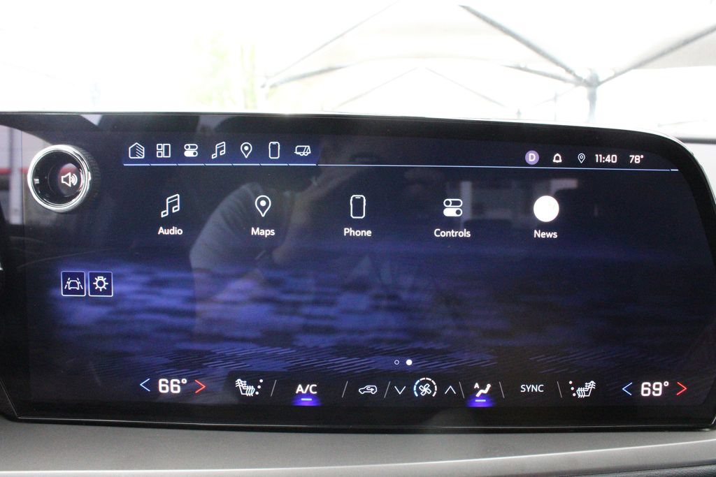 Used 2025 Chevrolet Traverse LT AWD/4WD image 34