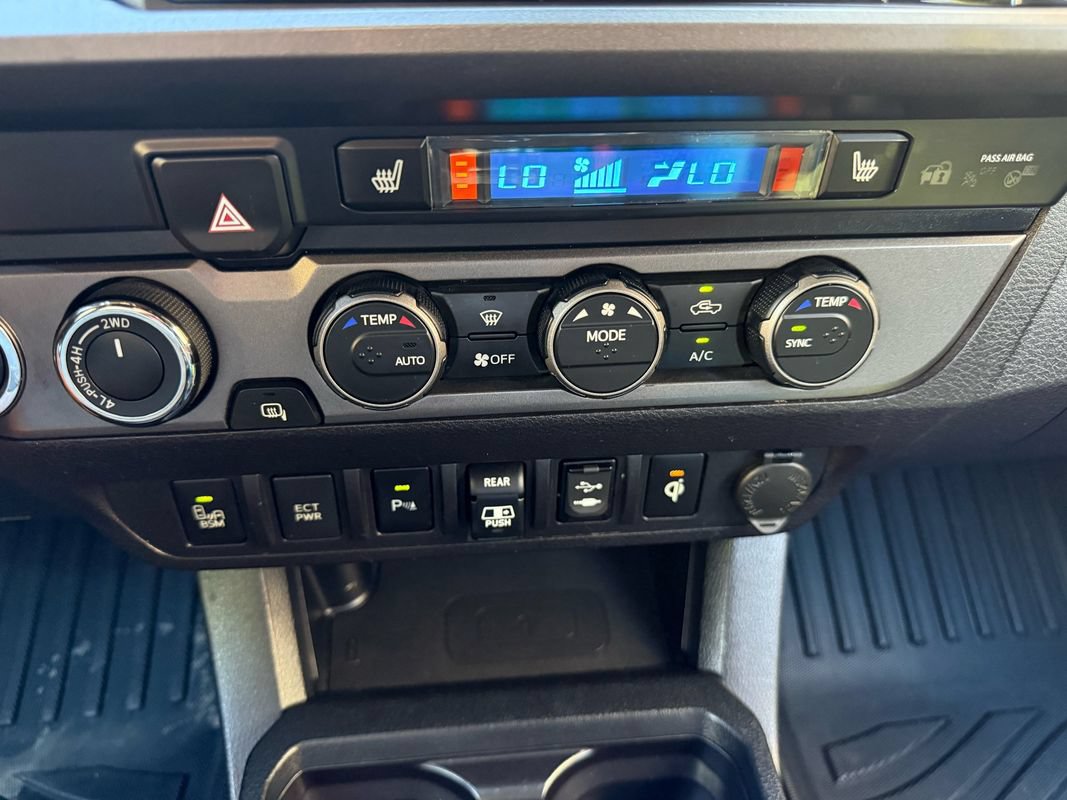 Used 2019 Toyota Tacoma TRD Sport AWD/4WD image 37