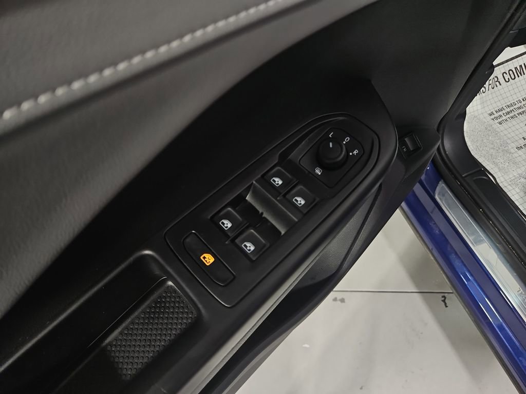 Certified 2024 Volkswagen Taos SE w/ Black Wheel Package image 14