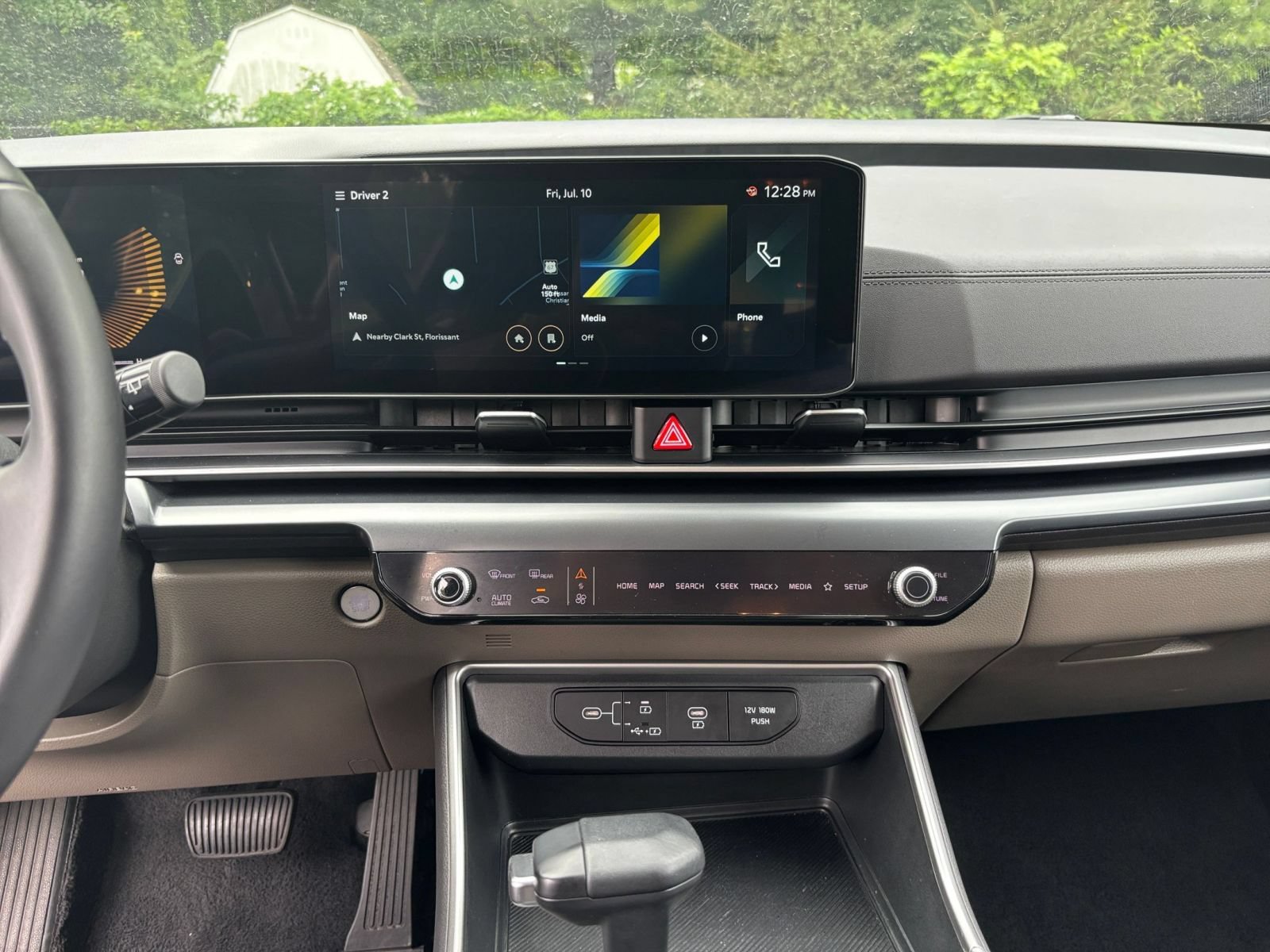 Used 2026 Kia Carnival FWD image 17