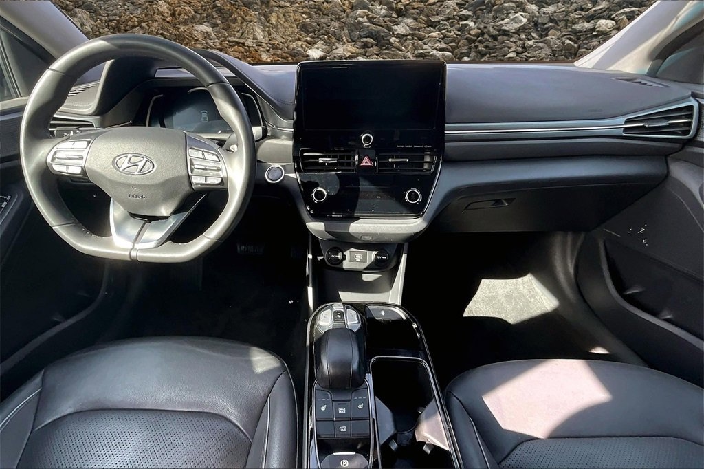 Used 2020 Hyundai Ioniq Limited image 14