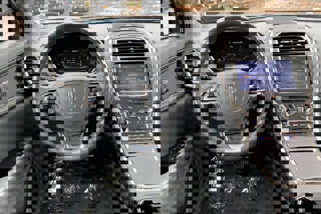 Used 2019 Lincoln Nautilus Reserve image 4