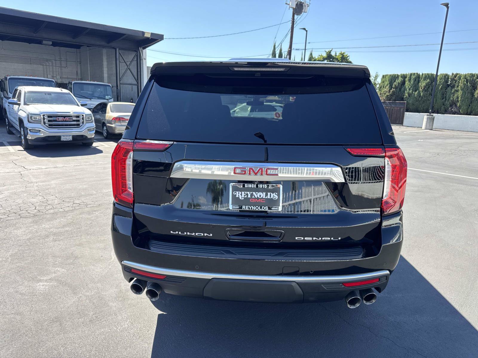 Used 2022 GMC Yukon Denali AWD/4WD image 6