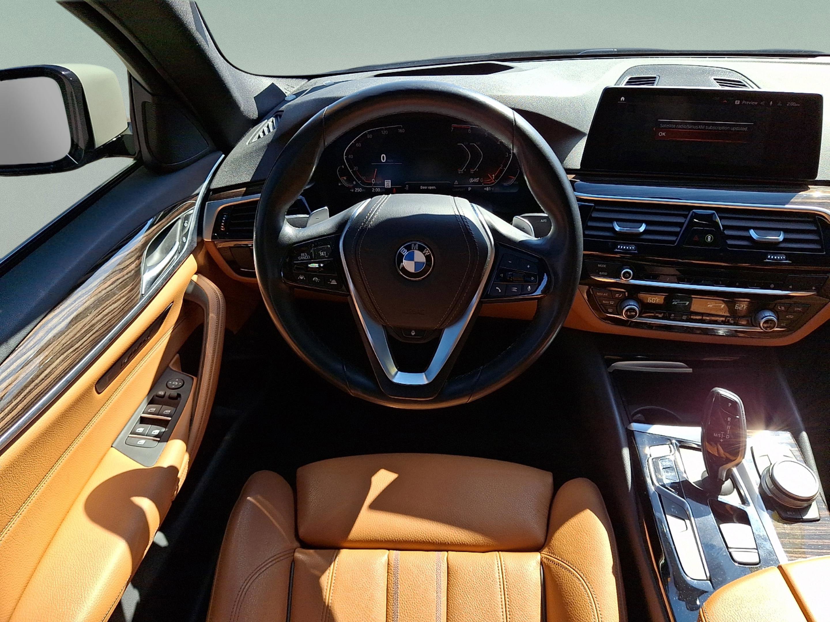 Used 2020 BMW 530i xDrive w/ Premium Package image 11