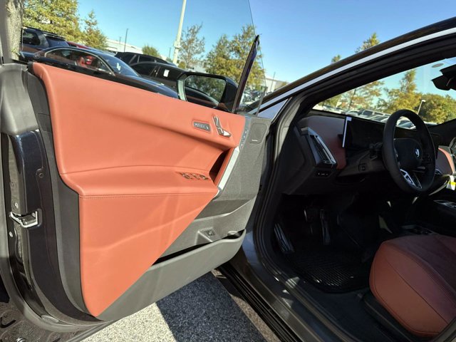 New 2026 BMW iX xDrive45 w/ M Sport Package image 18