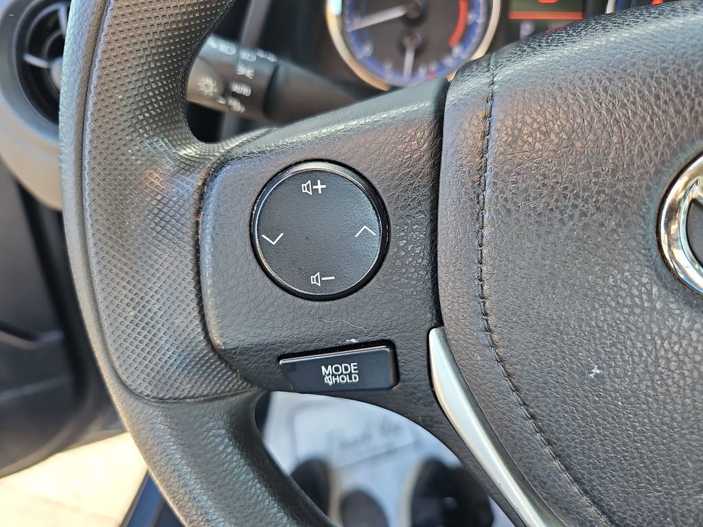 Used 2019 Toyota Corolla L image 21