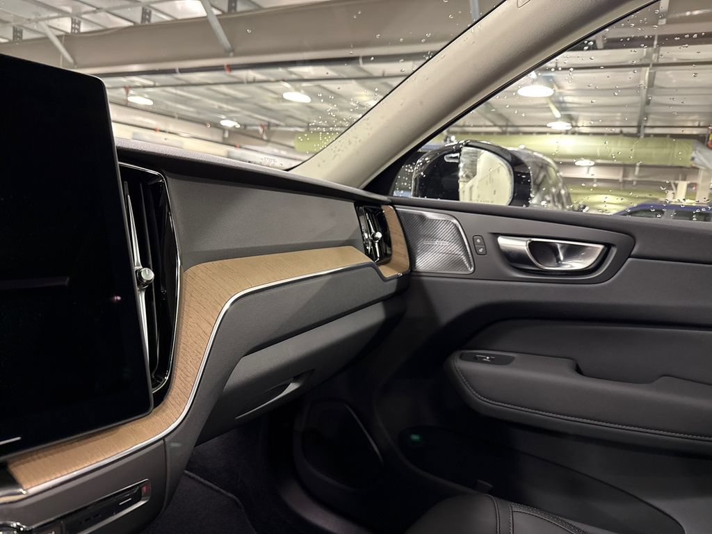 Used 2026 Volvo XC60 B5 Plus w/ Climate Package AWD/4WD image 19