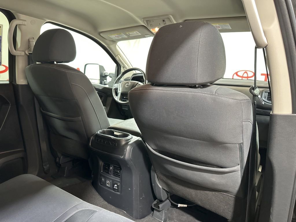 Used 2024 Nissan Titan SV w/ SV Convenience Package image 16