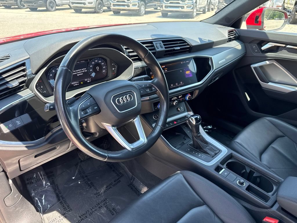 Used 2024 Audi Q3 2.0T Premium AWD/4WD image 2