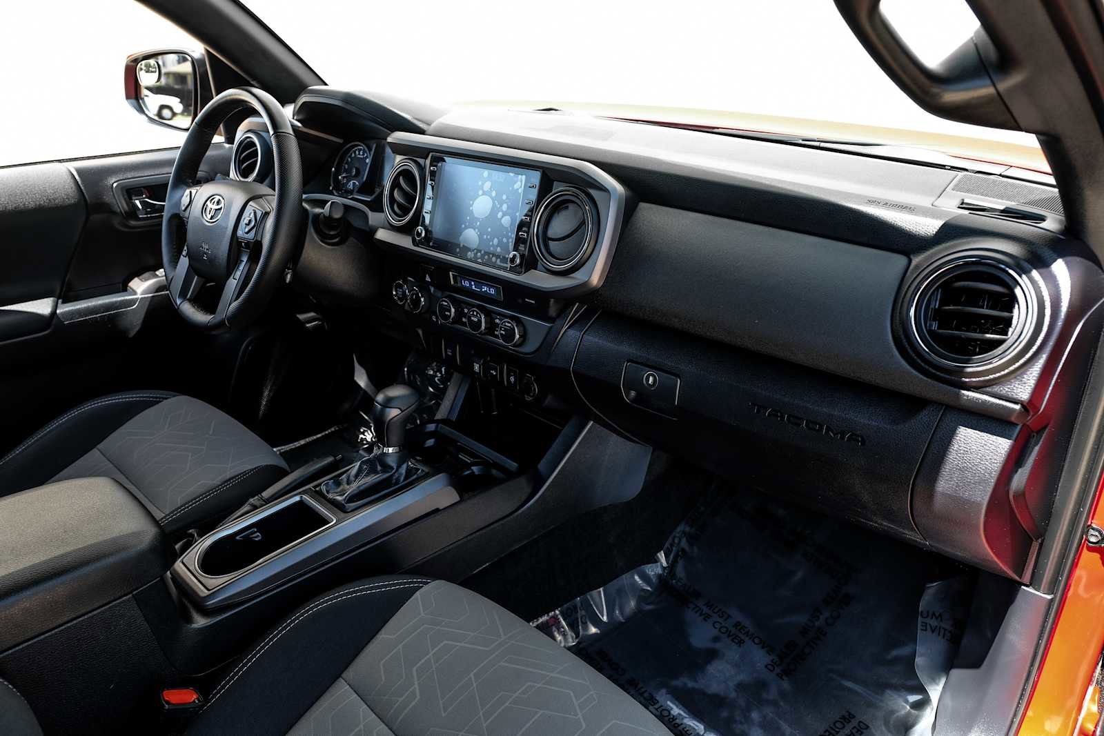 Used 2021 Toyota Tacoma TRD Off-Road AWD/4WD image 15