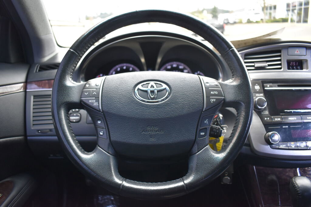 Used 2011 Toyota Avalon image 8