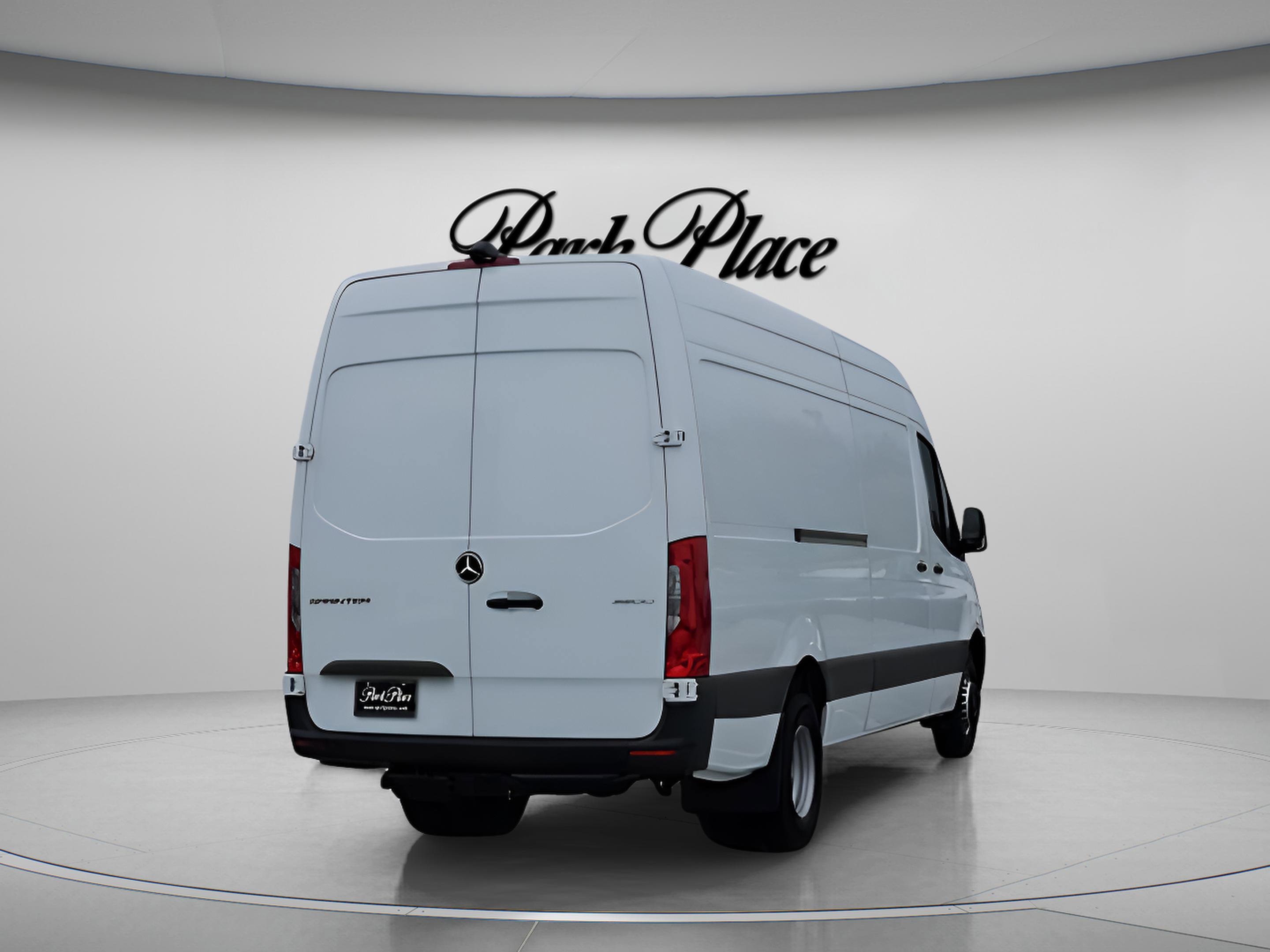 Used 2024 Mercedes-Benz Sprinter 3500 image 5