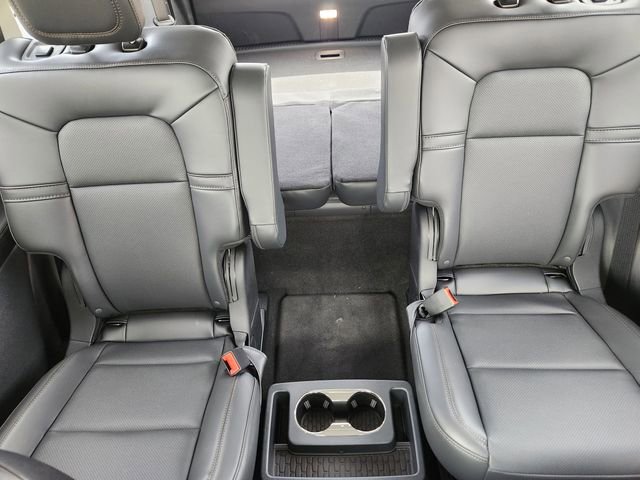 New 2026 Lincoln Aviator AWD w/ Jet Appearance Package image 14