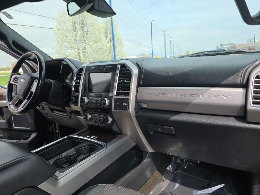 Used 2017 Ford F250 Platinum w/ Platinum Ultimate Package AWD/4WD image 43