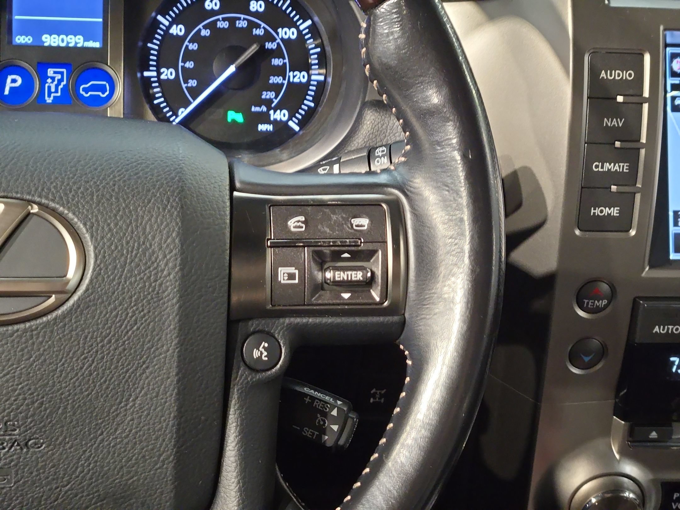 Used 2017 Lexus GX 460 Premium AWD/4WD image 29