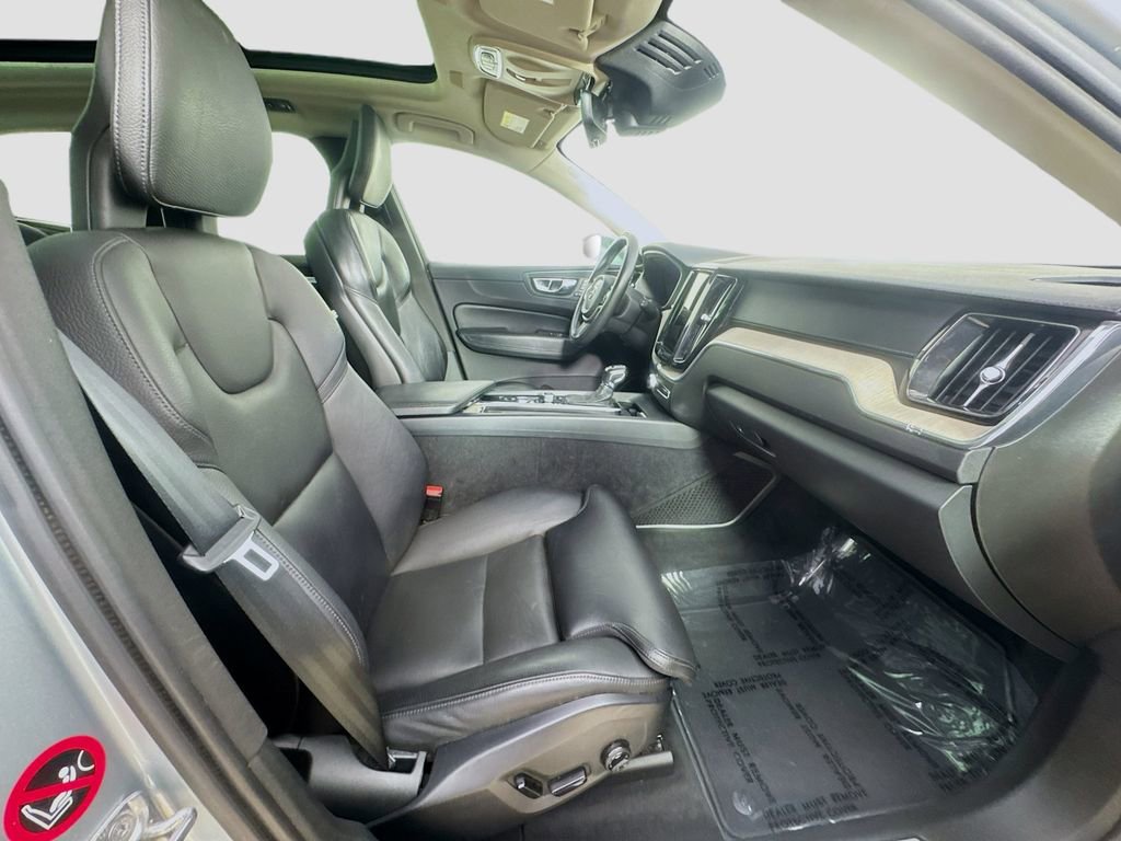 Used 2018 Volvo XC60 T5 Inscription w/ Convenience Package AWD/4WD image 37
