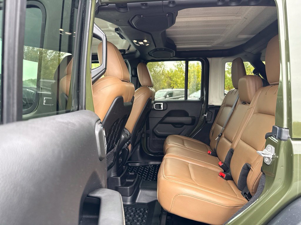 Used 2021 Jeep Wrangler Unlimited Rubicon w/ Dual Top Group AWD/4WD image 20