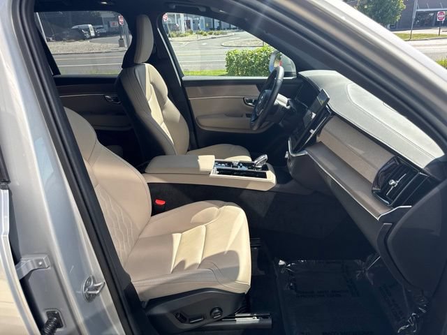 Used 2025 Volvo XC90 B6 Plus AWD/4WD image 15
