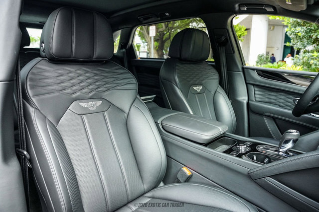 Used 2024 Bentley Bentayga Extended Wheelbase AWD/4WD image 48