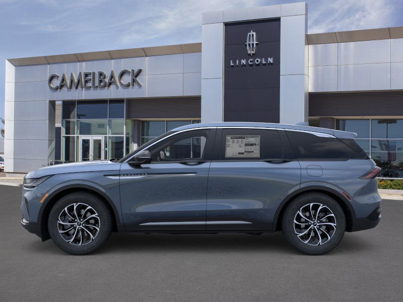 New 2026 Lincoln Nautilus Premier image 3