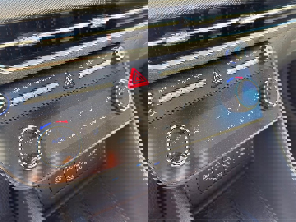 Used 2025 Hyundai Sonata SEL image 15