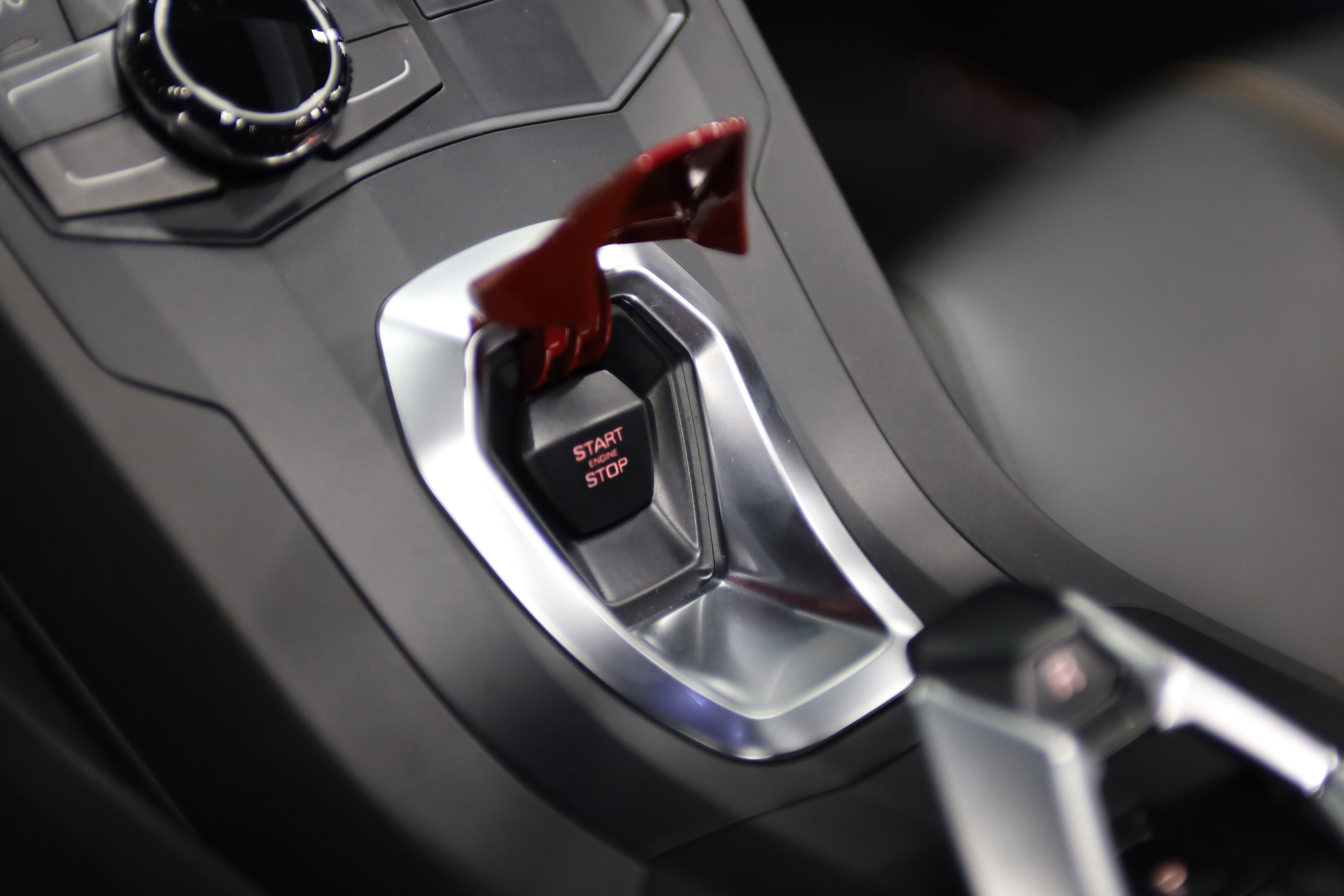 Used 2016 Lamborghini Huracan LP 610-4 image 31