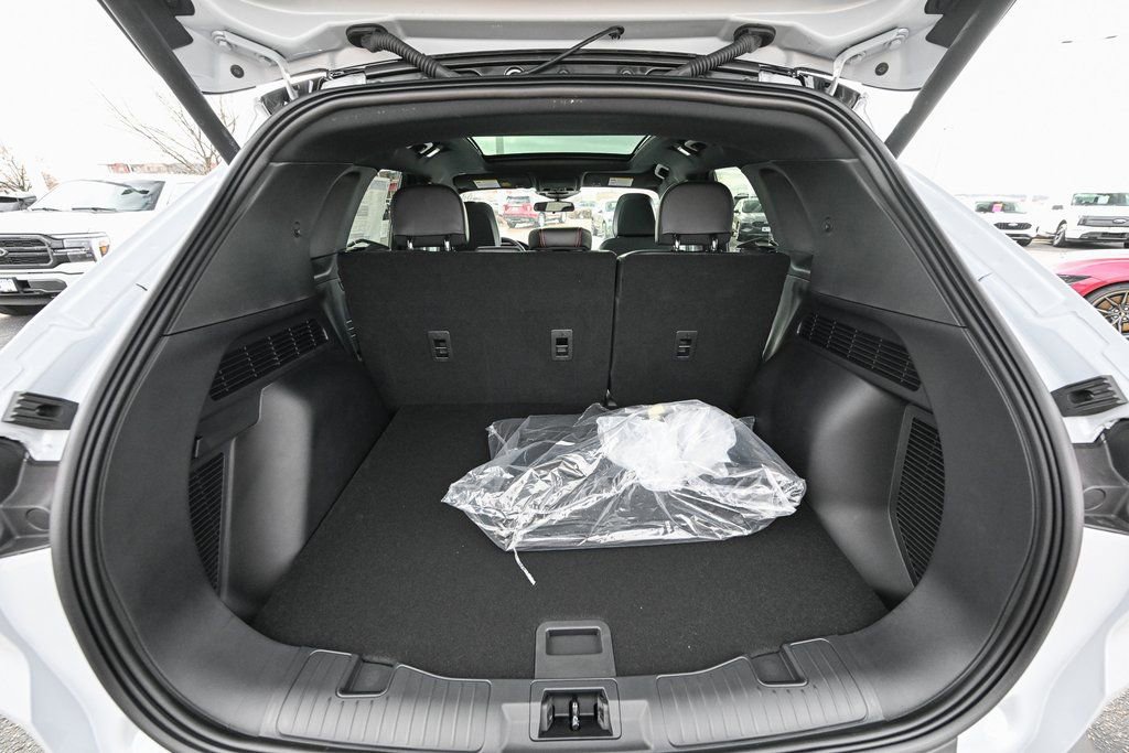 New 2026 Ford Escape ST-Line Select w/ Equipment Group 401A image 13