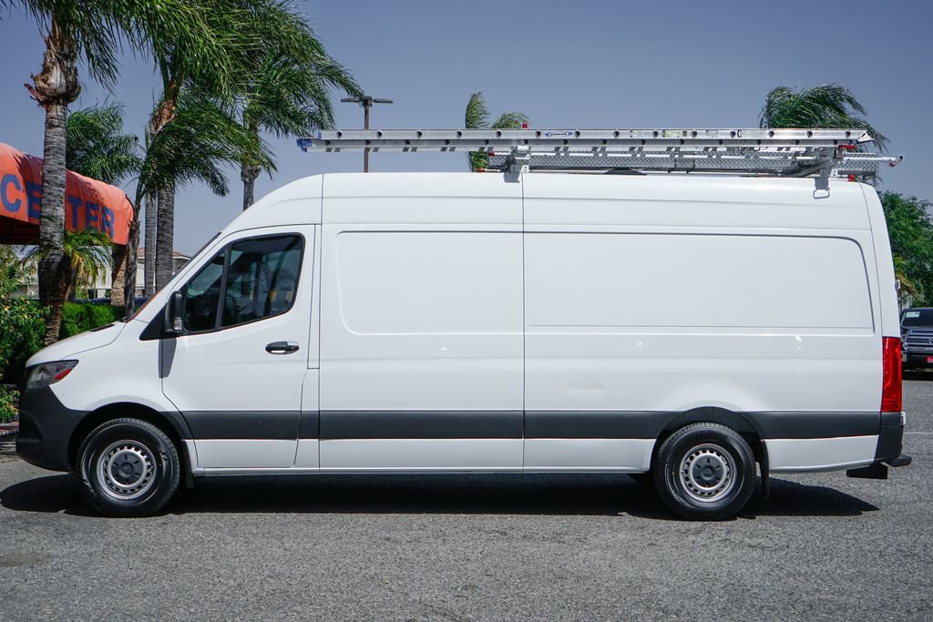 Used 2019 Mercedes-Benz Sprinter 170 Cargo image 5