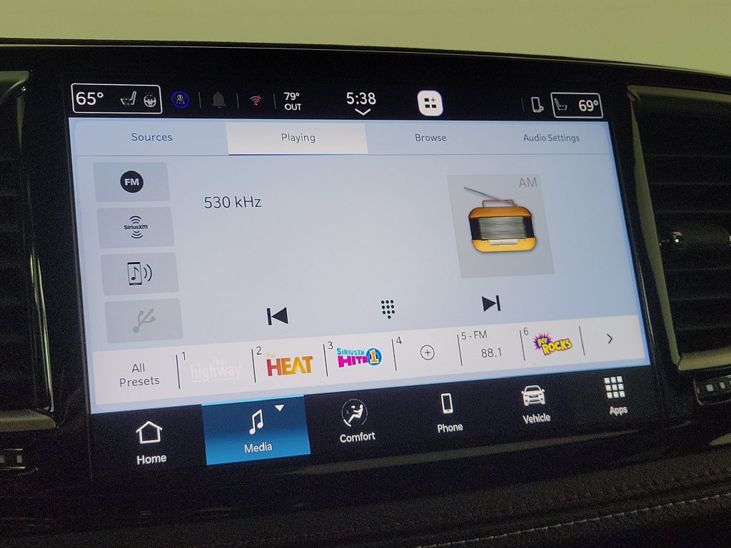 New 2027 Chrysler Pacifica Select FWD image 19
