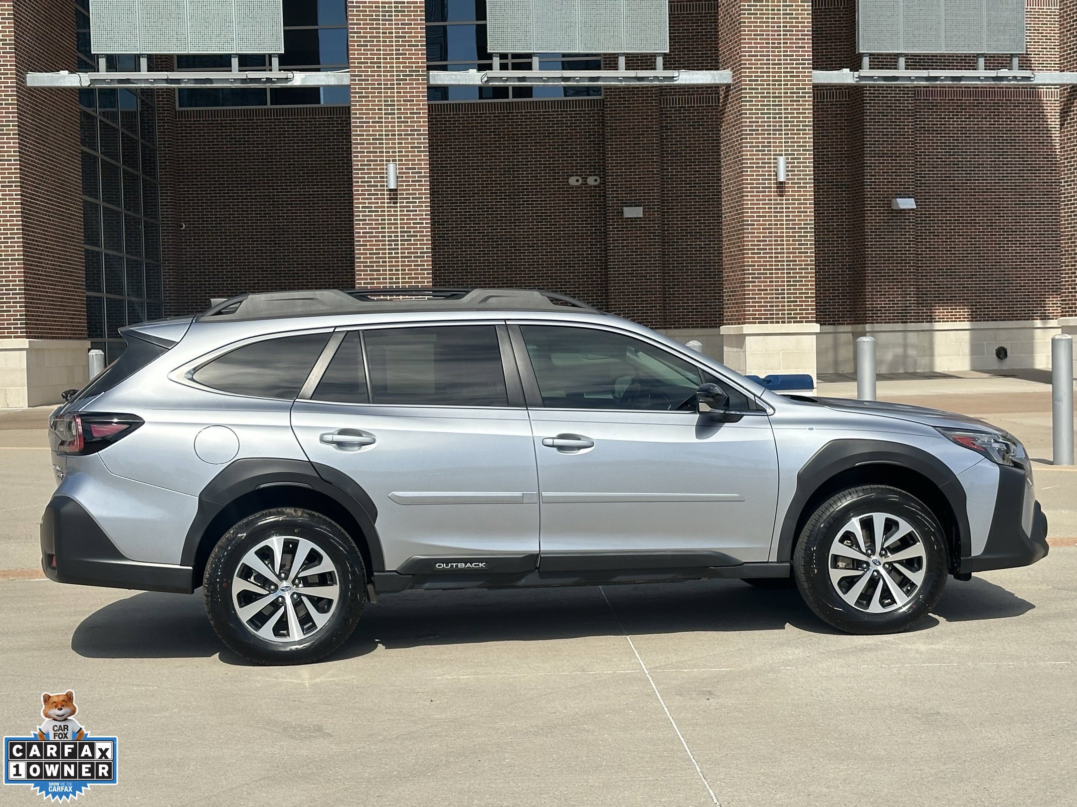 Used 2025 Subaru Outback Premium AWD/4WD image 4