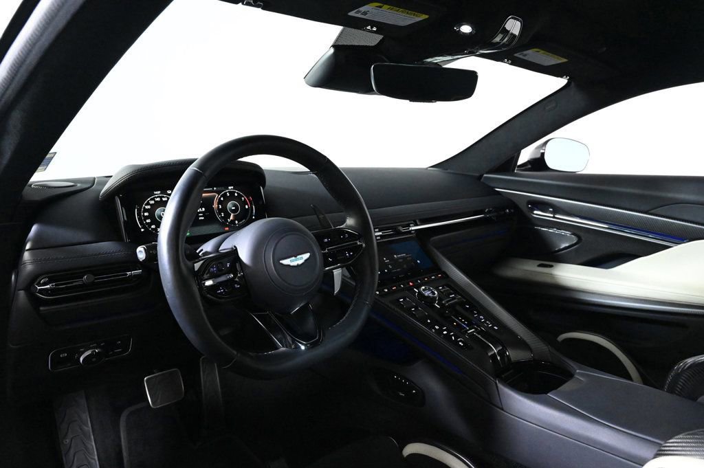 Used 2024 Aston Martin DB12 Coupe image 9