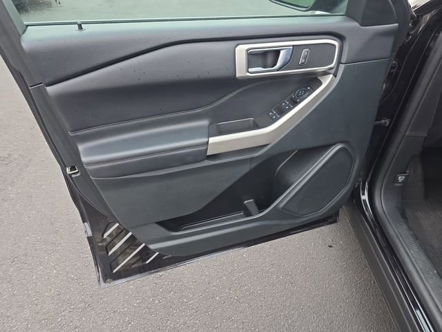 Used 2024 Ford Explorer XLT image 10