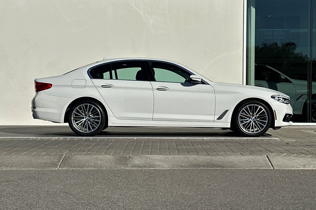 Used 2018 BMW 530i RWD image 2