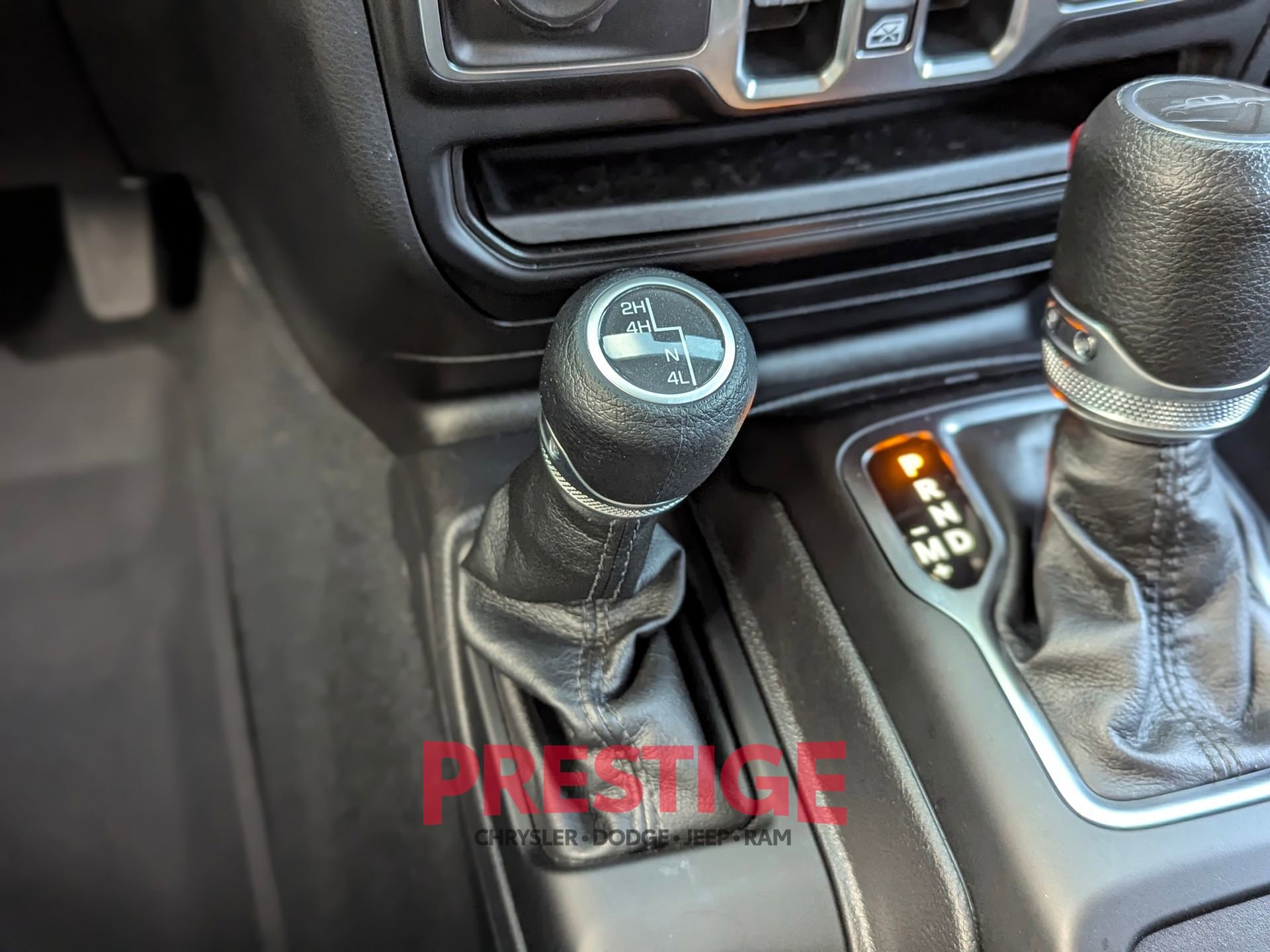 Used 2023 Jeep Gladiator Willys image 26