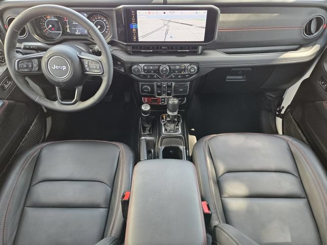 Certified 2026 Jeep Wrangler Unlimited Rubicon AWD/4WD image 35