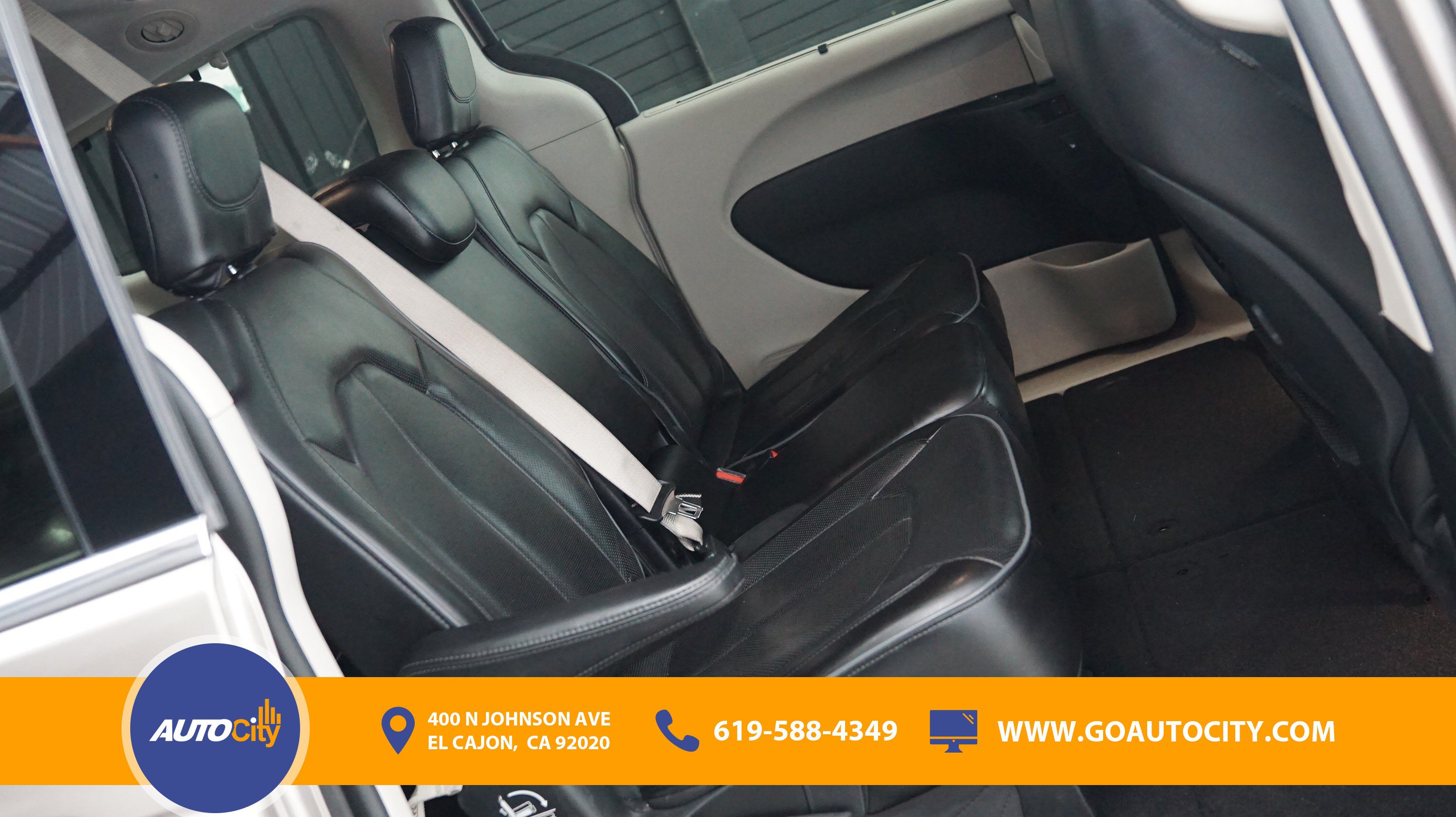 Used 2017 Chrysler Pacifica Limited w/ Advanced Safetytec Group FWD image 13