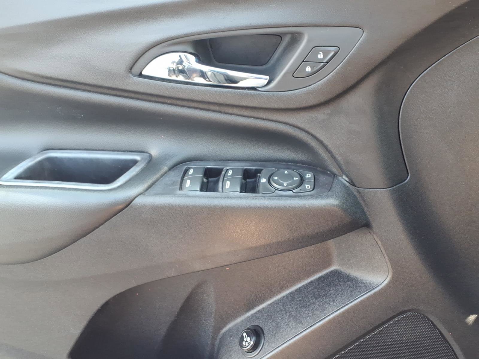 Used 2020 Chevrolet Equinox LT image 23
