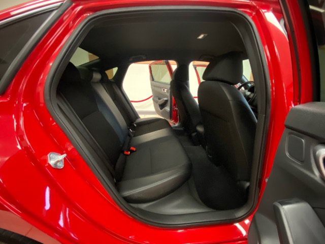 Used 2023 Honda Civic Sport image 11