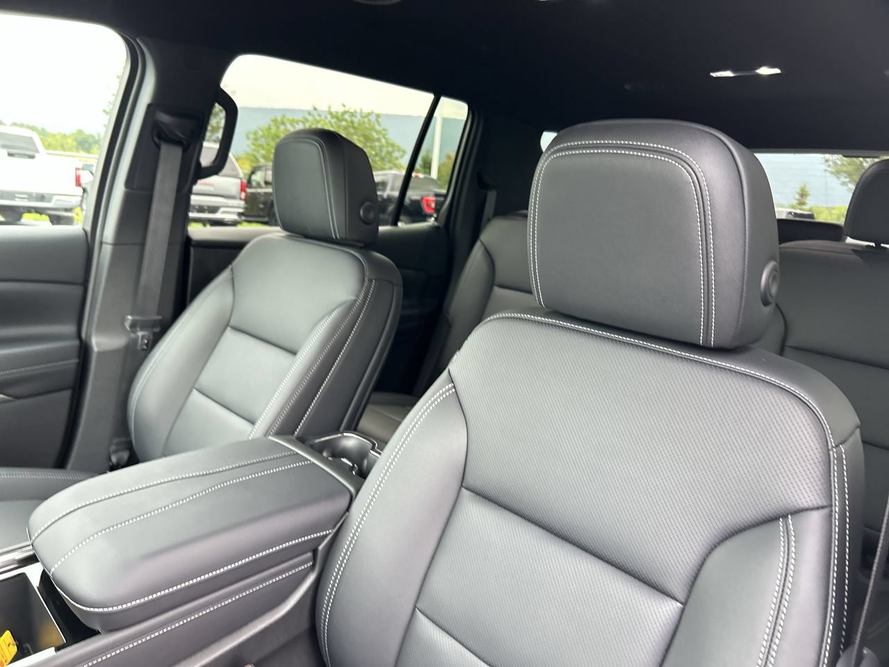 New 2027 Chevrolet Traverse LT w/ Driver Confidence Package AWD/4WD image 22