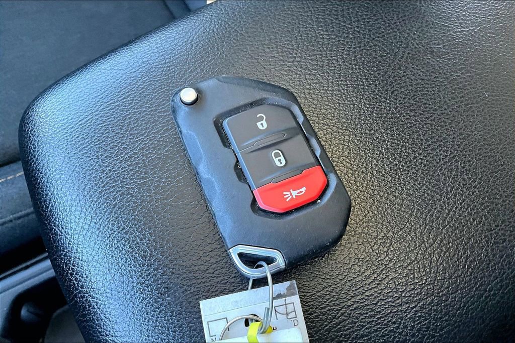 Used 2024 Jeep Wrangler Unlimited image 25